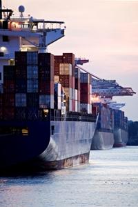 iStock_6860697Lge_Tendering_ContainerShips_web.jpg